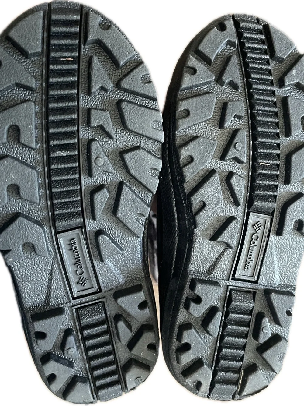 Columbia Kids Gray & Black Waterproof Snow Boots with Lime Toggle